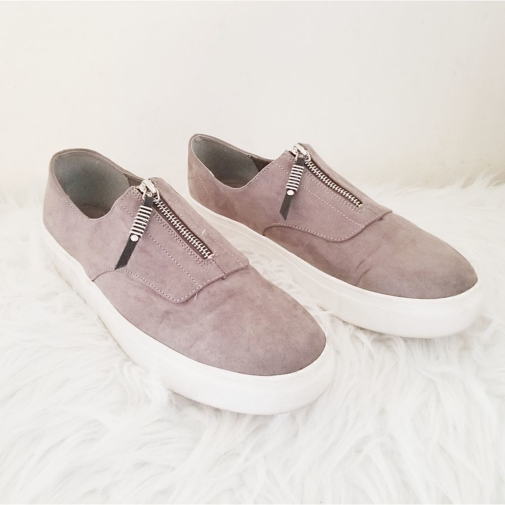 Madden Girl comfort shoe with top zip closure